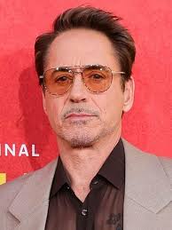  Robert Downey Jr.