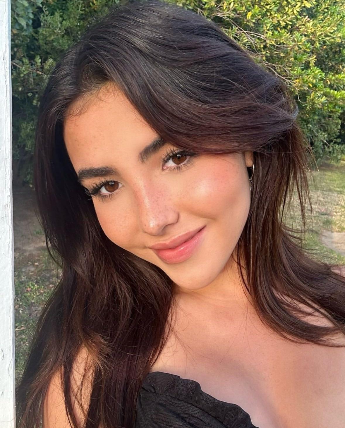 Andrea Botez