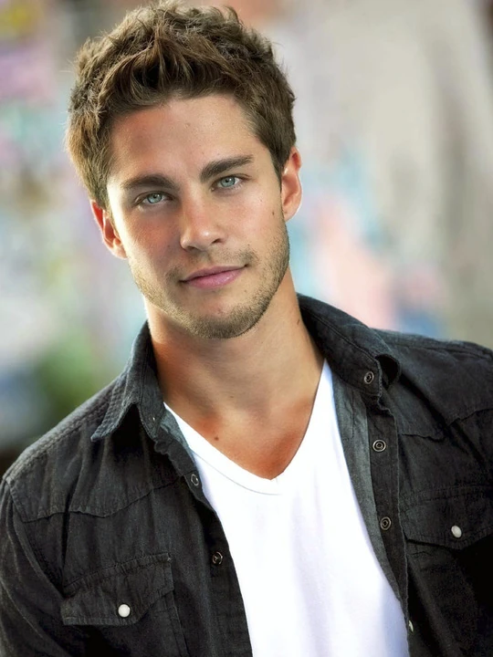 Dean Geyer