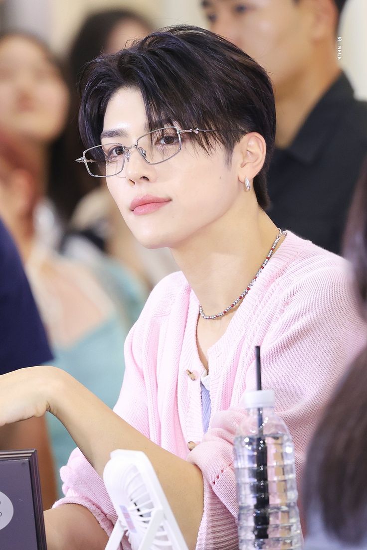 kpop idol (+ 3 kdrama actors)