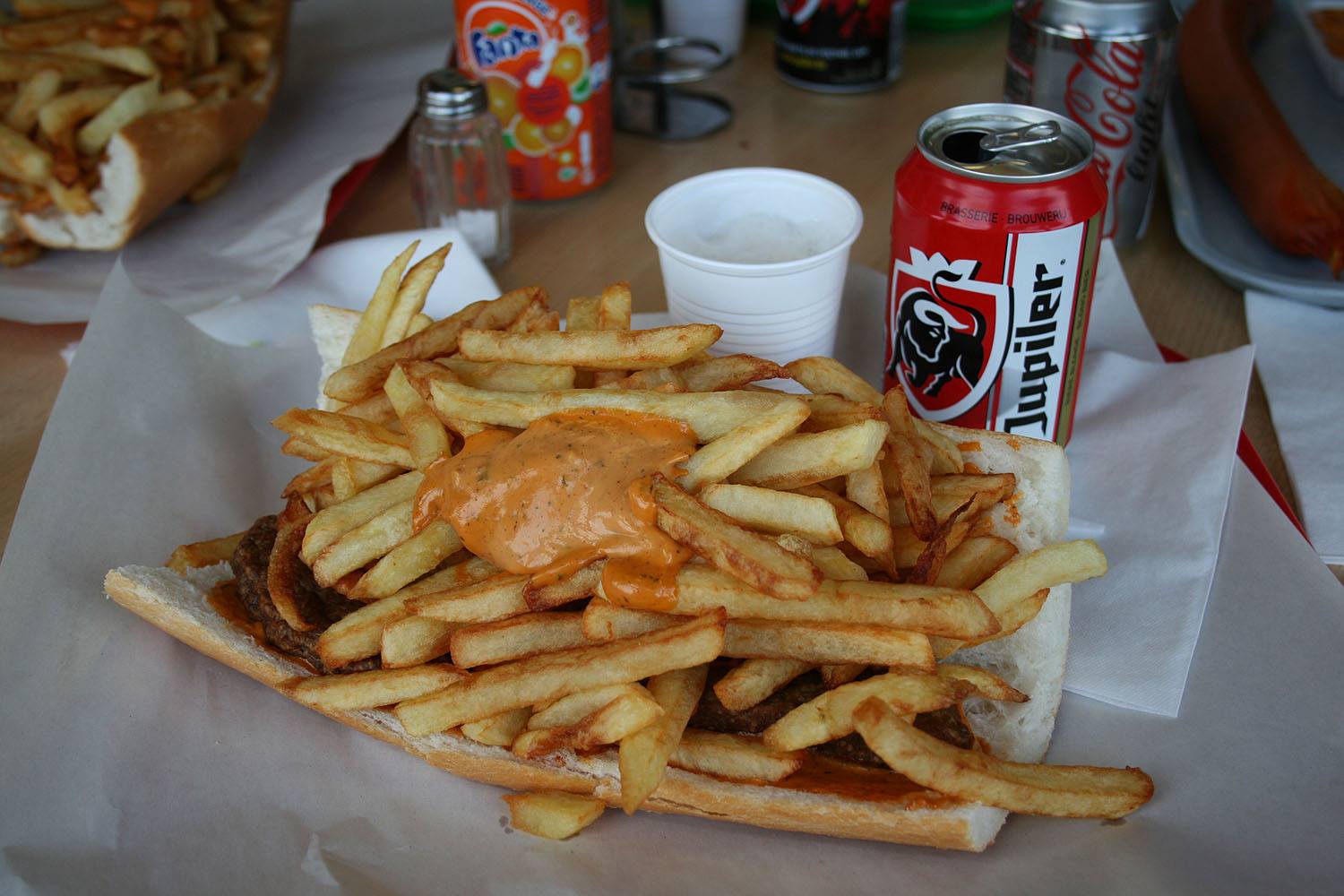 Fast-food, snack et friterie belge