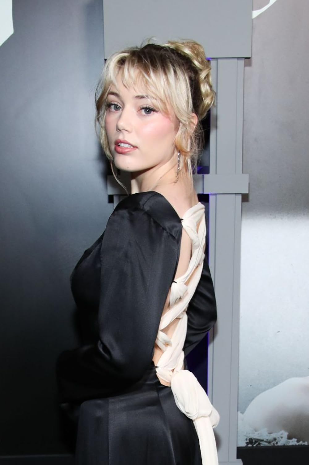Grace Van Dien
