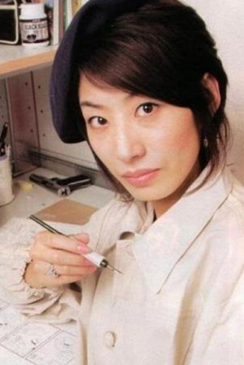 Hiromu Arakawa (Fullmetal Alchemist, Silver Spoon, Raiden 18, Etc.)