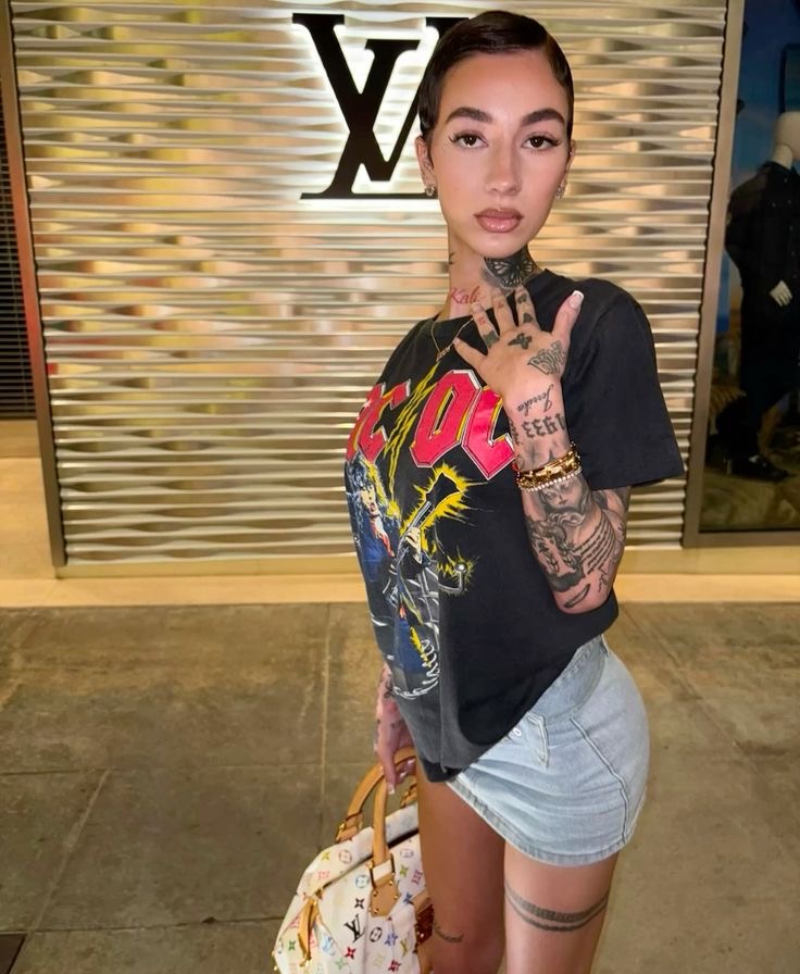 Fine ass female YouTubers 