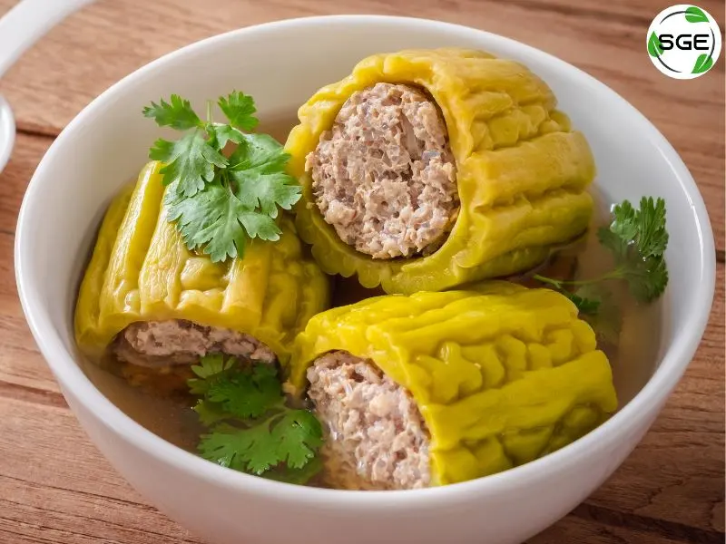 ต้มจืดมะระยัดไส้หมูสับ