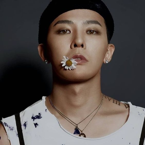 G DRAGON (BIG BANG)