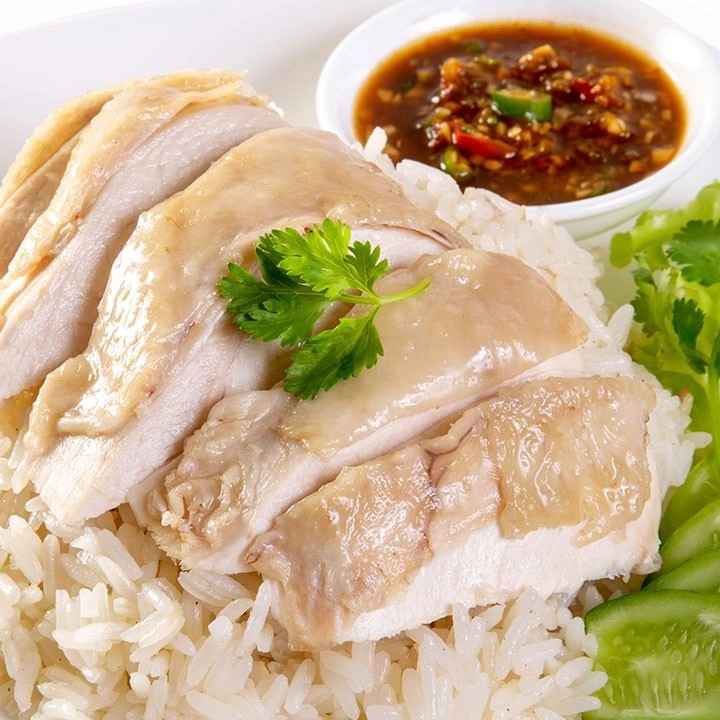 Hainanese Chicken Rice (ข้าวมันไก่)