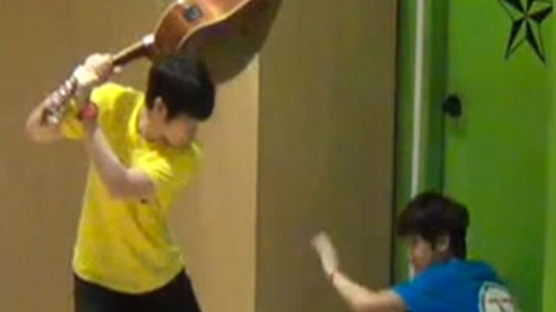 สิ่งของที่อยากเอาไปตีเพื่อนมากที่สุด For สมาชม/everyone