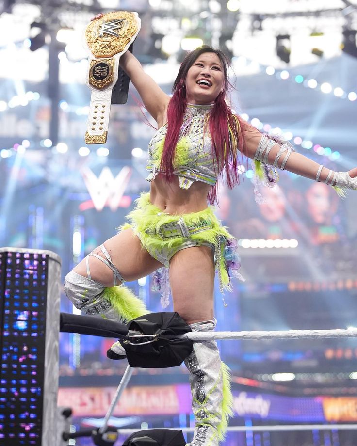 IYO SKY / Io Shirai Gears