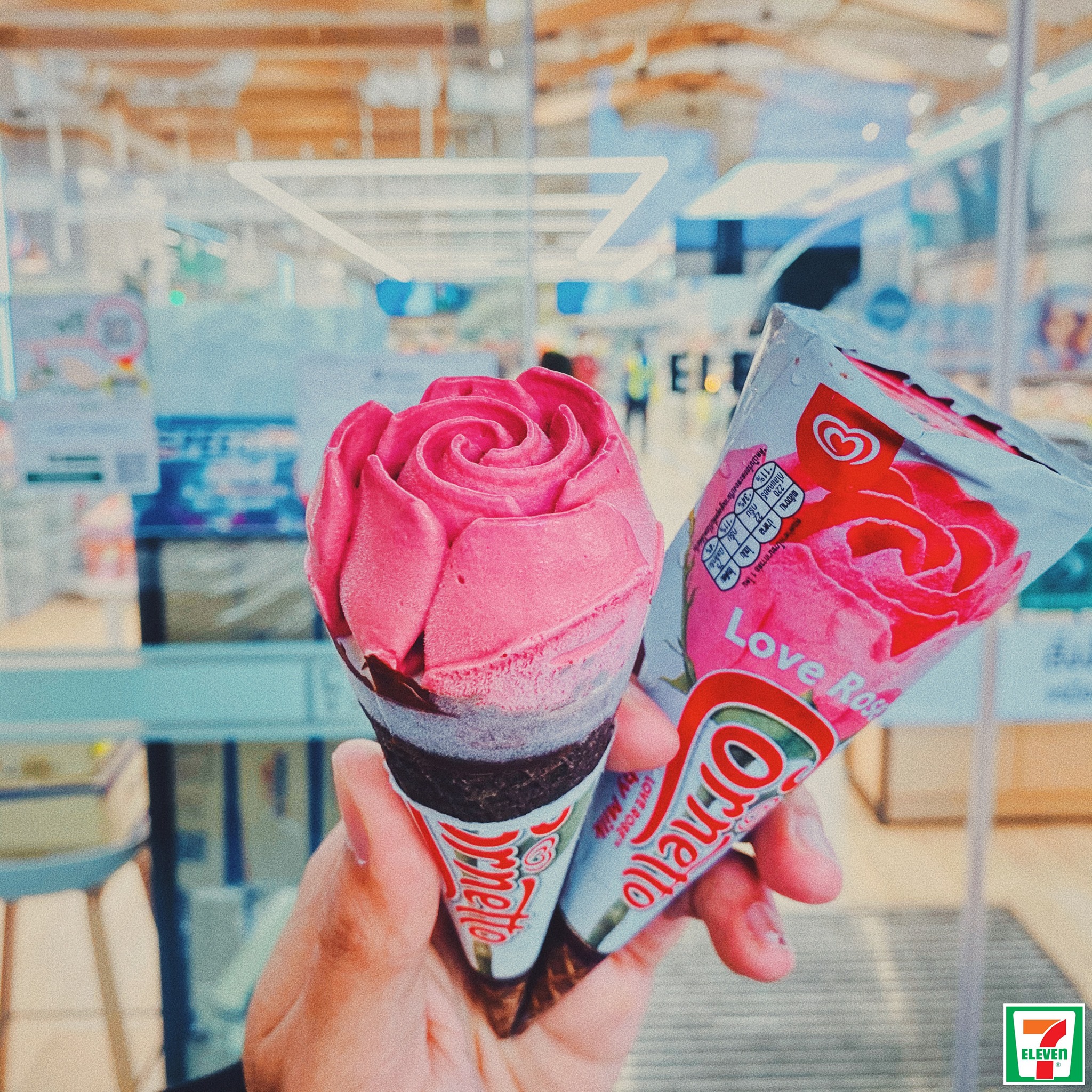 ไอศกรีมคอร์นเนตโต้ เลิฟโรส พีชชี่มิลค์