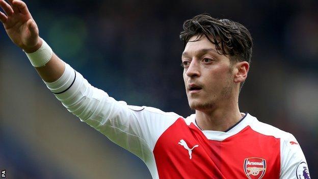 Mesut Özil